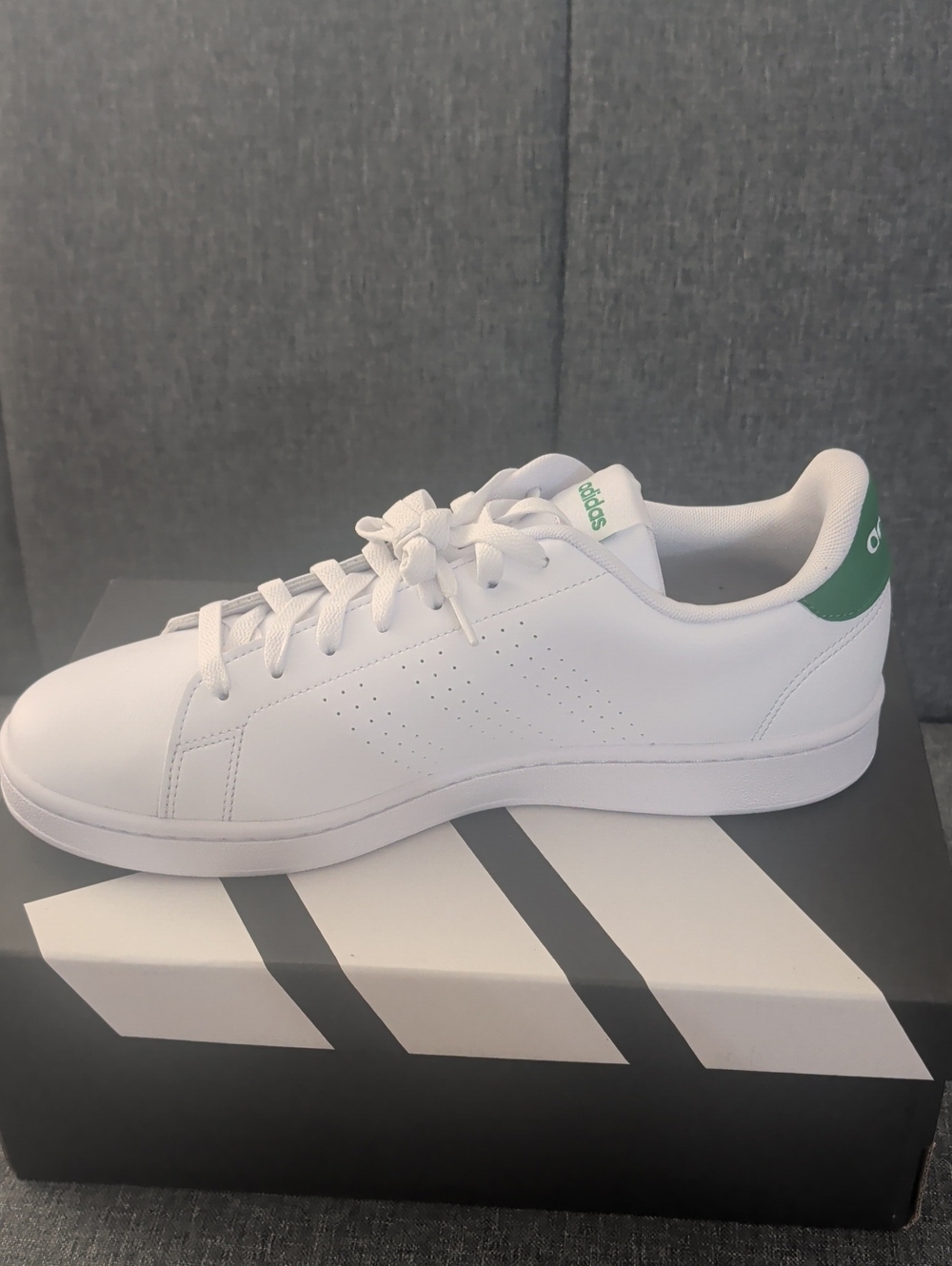 adidas White Sneakers Advantage